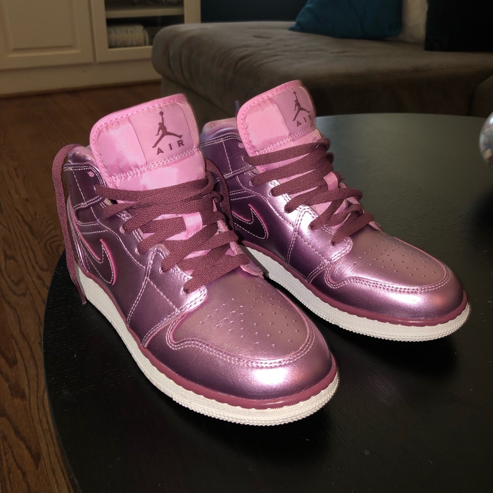 *NEVER WORN* Metallic pink air Jordan 1 GS